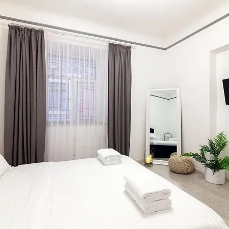 Apartment Avangard Shevchenko Avenue 11 *