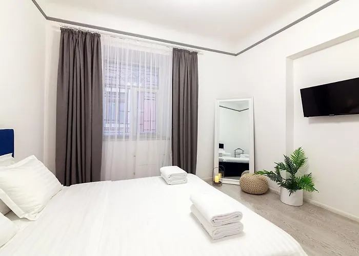 Apartment Avangard Shevchenko Avenue 11 *